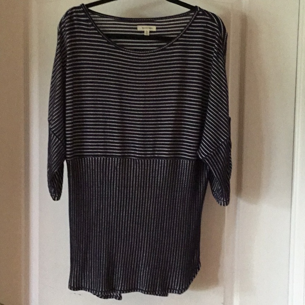 Max Studio, women’s size large, navy blue & white stripe long blouse.